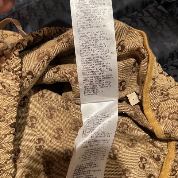 COPY - Gucci north face collab shorts - Picture 5 of 8